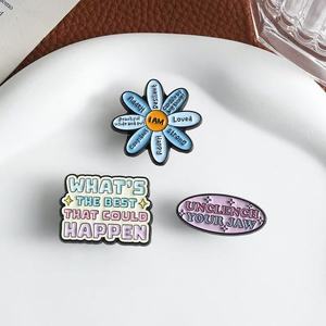 En gros, épingles en métal, broches et badges pour vêtements, mignons, style dessin animé, avec citations motivantes 'Love Yourself' et motifs floraux - Product Image 3