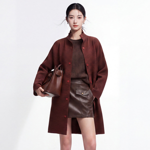 Manteaux décontractés minimalistes de haute qualité pour femmes, à double boutonnage, plissés, grande taille, fins, longueur normale, manches longues, en polyester - Product Image 2
