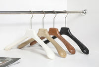 Premium Kunststoff-Anzugbügel Hochbelastbar Breite Schulter Multifunktional Verchromtes Metall Modern Drehbar Bekleidungsgeschäft Individuelles Logo