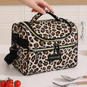 Frische Leopard Print Lunch Bag Large Capacity Insulated Portable Shoulder Bag for Outdoor Commute Picnic - Product Image 1