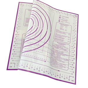 Tapis de cuisson antidérapant en silicone violet avec mesures, compatible lave-vaisselle et four, facile à nettoyer et à ranger - Product Image 1