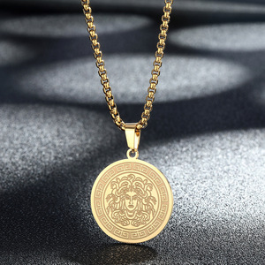 Nuevo disco grabado colgante mitología griega joyería Gorgon Medusa oro griego collares de acero inoxidable regalos para mujeres - Product Image 4