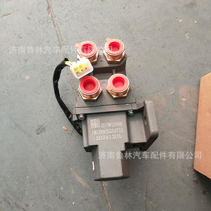 Contrepoids WG9925550711 pour camions Howo et Shaanxi Delong avec vanne de commutation de réservoir de carburant - Product Image 2