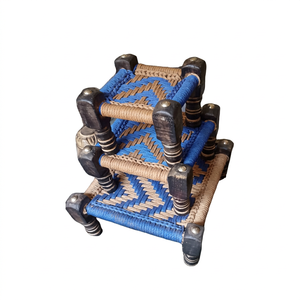 Tabouret Peeda en bois écologique de qualité supérieure, repose-pieds ottoman en bois naturel avec incrustation d'os, idéal pour salon et appartement, gain de place - Product Image 1