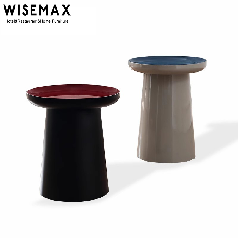 white+blue or black+red