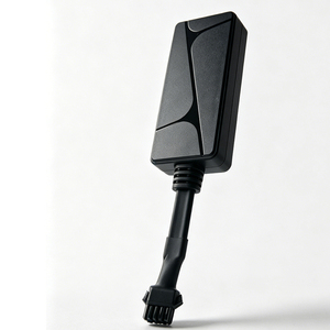 อุปกรณ์ติดตาม GPS Secumore Plus C32 สำหรับรถยนต์และรถจักรยานยนต์ ปรับแต่งโลโก้ได้ ระบบป้องกันการโจรกรรม พร้อมแอปฟรีสำหรับรถจักรยานยนต์ - Product Image 2