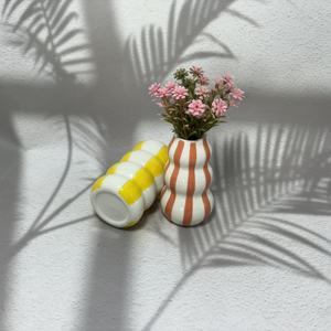 Fábrica al por mayor de color personalizado pintado grano vertical calabaza jarrón de cerámica flor Vese adornos decoración del hogar - Product Image 2