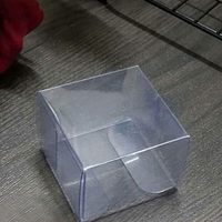 Boîte d'emballage en plastique PET transparente personnalisée avec des matériaux recyclés pour cadeaux et artisanat, épaisseur personnalisée