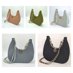 Fashion Crescent-Shaped <b>Silicone</b> <b>Waterproof</b> Portable Zipper Closure Solid Color Shoulder Strap Bag - Product Image 6