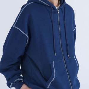 Sweat à capuche zippé 100% coton personnalisé 450 Gsm sweat-shirt en éponge française avec col à capuche à motif solide pour la saison d'hiver - Product Image 2