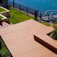 Planches de terrasse extérieures WPC en composite bois-plastique à rayures droites, directement de l'usine, pour jardins et piscines