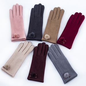 Guanti caldi invernali <span class=keywords><strong>da</strong></span> <span class=keywords><strong>donna</strong></span> con palla di pelo sul polso guanti eleganti <span class=keywords><strong>da</strong></span> <span class=keywords><strong>donna</strong></span> - Product Image 1