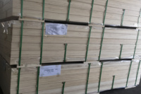 Bois de construction traité sous pression 70x35 et contreplaqué multicouche pour palettes et terrasses