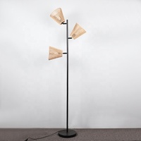 Nizza Design Lampe verstellbare Sofa Lampe Indoor Wohnzimmer Licht Drei Kopf Stehlampe