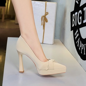 Zapatos de Mujer de Tacón Bajo con Punta en Pico, Cómodos, de Cuero Vacuno Genuino, con Diseño Calado, Estilo Moderno 2026 - Product Image 5