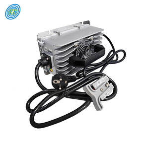 Chargeur de batterie portable YUCOO IP67 étanche en aluminium 12V 30A pour planches de surf <span class=keywords><strong>électrique</strong></span>s, compatible avec les batteries LiFePO4 et au plomb - Product Image 4
