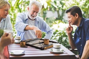 Bộ Trò Chơi Cờ Vua Sang Trọng Với Chip Xúc Xắc Cốc Xúc Xắc Du Lịch <span class=keywords><strong>Backgammon</strong></span> Da Chuyên Nghiệp - Product Image 6