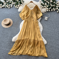Robe longue d'été pour femme, col en V, broderie florale 3D, manches bouffantes, taille cintrée, fluide, idéale pour les vacances