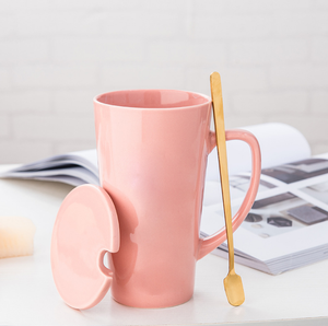 Tasse à café en céramique noire avec logo doré pour la fête des pères avec couvercle et cuillère - Product Image 3
