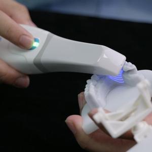 Scanner dentaire multifonctionnel Yucera compatible avec la capture de scanners corporels implantaires - Product Image 1