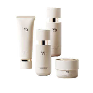 YSJ Set Anti-Età con Vitamina C e Acido Ialuronico, Kit <span class=keywords><strong>per</strong></span> la Cura della Pelle che Stimola <span class=keywords><strong>il</strong></span> <span class=keywords><strong>Collagene</strong></span>, Illumina e Rassoda <span class=keywords><strong>per</strong></span> <span class=keywords><strong>Viso</strong></span> e Pelle Sensibile - Product Image 5