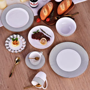 畅销经典晚餐套装复古骨瓷牛排拼盘黑金雷餐具婚礼派对活动餐盘 - Product Image 2