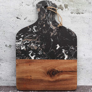 Planche de service personnalisée <span class=keywords><strong>en</strong></span> <span class=keywords><strong>bois</strong></span> d'<span class=keywords><strong>olivier</strong></span> naturel et marbre gris, biodégradable, assiettes de dîner économiques à sublimation avec poignée - Product Image 1