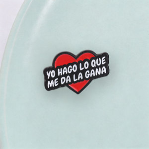 เข็มกลัดเคลือบลายคำพูดภาษาละตินสุดฮา "Yo Hago Lo Que Me Da La Gana" ของขวัญสำหรับแฟนๆ และนักสะสม - Product Image 3