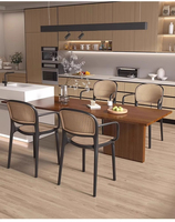 Fauteuil en rotin plastique durable en gros, empilable, pour intérieur et extérieur, salle à manger, restaurant