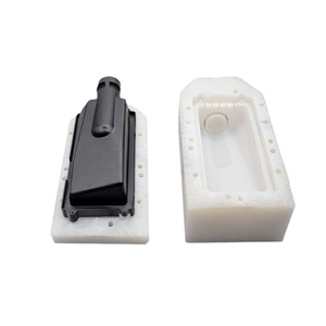 Moule en silicone pour prototypage d'impression 3D |   Kit de figurine d'action personnalisé pour la fabrication en petites séries - Product Image 4