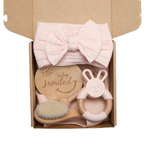 Set <span class=keywords><strong>Regalo</strong></span> Neonato Headmake: Braccialetto Sonaglio in Legno e Spazzola per i Primi Dentini del Bambino - Product Image 4