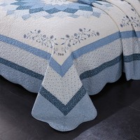Nouvel ensemble de couvre-lit matelassé brodé à la machine de style nordique à motifs de plantes et de fleurs, doux et absorbant l'humidité