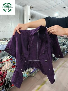 <span class=keywords><strong>Lot</strong></span> en gros de chemises décontractées d'occasion pour femmes, grandes quantités disponibles, pour le streetwear quotidien, <span class=keywords><strong>38</strong></span> kg - Product Image 5
