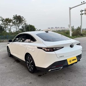 Changan <span class=keywords><strong>Lamore</strong></span> 2023 1.5T GDI Automatic Pilot, berlina a benzina 5 posti, 200KM/H, auto usata economica Yida - Product Image 5