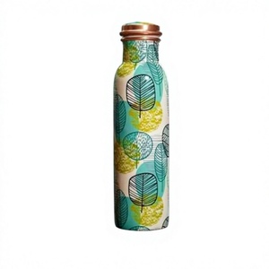 ขวดน้ำโลหะลายใบไม้คุณภาพดีทันสมัย พกพาสะดวก พร้อมฝาทองแดง - Product Image 1