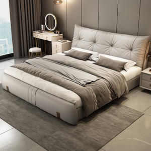 Современная кровать размера «queen-size» с обивкой и элегантным изголовьем с пуговицами, изготовленная из дерева для роскошной спальни - Product Image 6