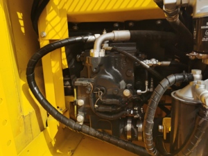 Excavatrice sur chenilles hydraulique Komatsu PC110 d'occasion, 11 tonnes, d'origine japonaise, avec moteur diesel puissant pour la construction - Product Image 6