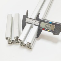 Extrusión de Aluminio Anodizado 6063-T5 de 40x40 mm para Estructura de Estación de Trabajo Industrial