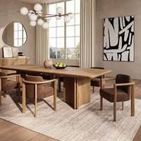 Table à manger rectangulaire en chêne massif Ferly, base unique à piétement divisé, table à manger en bois pour projet de villa ou d'hôtel