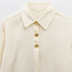 SHENZHU Wanita 2025 Musim Semi Mode Baru Blus Dekorasi Gesper Emas Vintage Lengan Panjang Kemeja Wanita Blusas Atasan Chic - Product Image 4