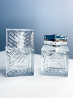 Soporte OEM/ODM para Botellas de Perfume para Coche con Pulverizador, Botella de Perfume Cuadrada de Nicho, Botella de Perfume de Vidrio Esmerilado Texturizado