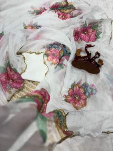 Sari de Organza con Estampado Floral Tradicional, Blusa de Seda Satinada Hecha a Mano, Ropa de Fiesta, Belleza Clásica, Elegancia Moderna - Product Image 5