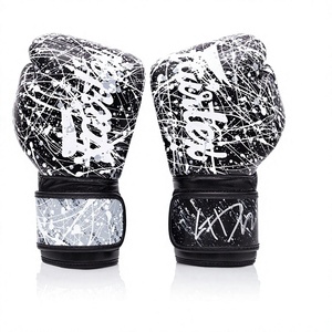 ถุงมือชกมวย FAIRTEX รุ่นล่าสุด คุณภาพพรีเมียมแบบสั่งทำพิเศษ หนังวัวแท้ ปิดแบบตีนตุ๊กแก - Product Image 2