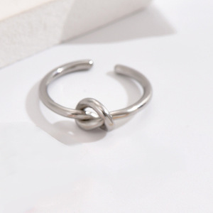 Bagues d'orteil ajustables en acier inoxydable plaqué or 18 carats haut de gamme, résistantes au ternissement, pour femmes et jeunes filles, bijoux de pied pour l'été et la plage - Product Image 3