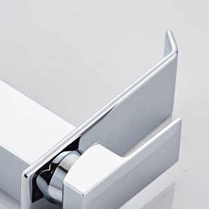 <span class=keywords><strong>Rubinetto</strong></span> Miscelatore per Lavabo da Bagno di Lusso in Acciaio Inox Bianco e Oro con Beccuccio a Cascata, Acqua Calda e Fredda - Product Image 3
