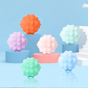 Pelota de masaje de fascia para alivio muscular profundo, resistente y duradera, con púas, ideal para yoga, ¡la más vendida! - Product Image 4