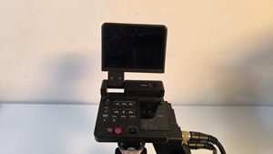 Cámara de Producción Profesional Canon C300 Full HD Usada a Buen Precio - Product Image 4