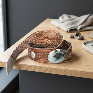 Ceinture en cuir véritable tressée avec conchos argentés, style classique, unisexe, design tissé marron - Product Image 2