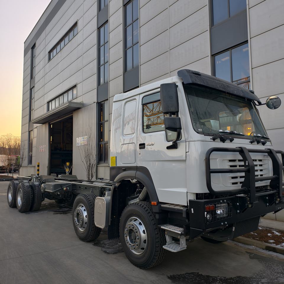 Genuine Sinotruk HOWO 8x4 450HP Large Capacity Truck Chassis Suitable ...