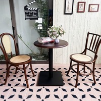 Meubles de restaurant OEM/ODM meubles de café style rétro vintage combinaison de chaises et de tables de café en bois de rotin